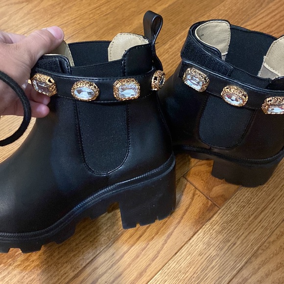 Steve Madden Platform booties LIKE NEW - Picture 3 of 4